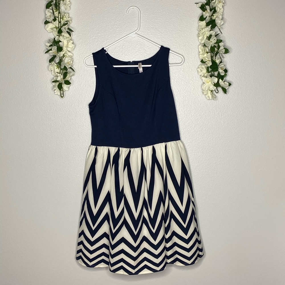 Xhilaration Chevron dress size L